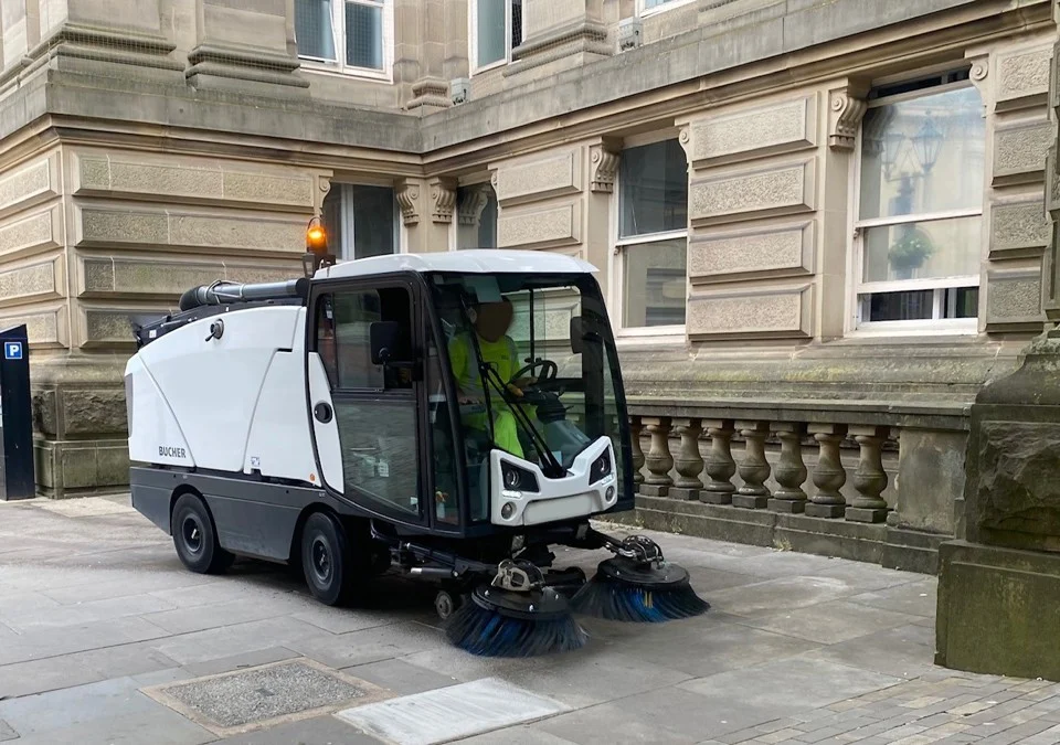 Road sweeper hire in Amersham for street cleaning and site clearance
